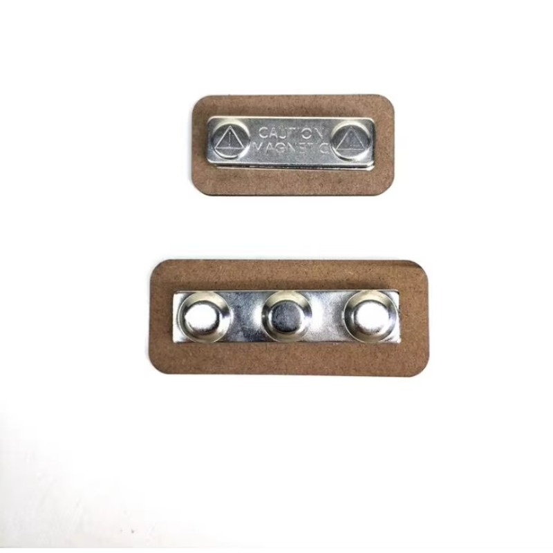 Badge rectangulaire avec aiman - Woodworking Names avis et prix